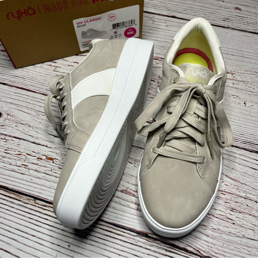 NEW Ryka Viv Classic Sneakers